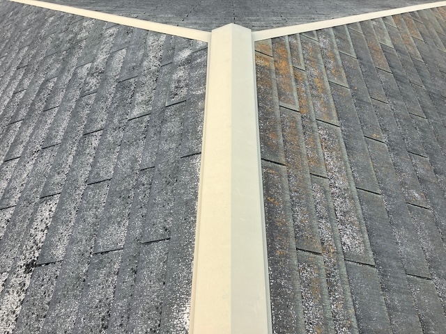 名古屋市北区にてスレート屋根塗装現調・棟板金のサビや浮き出た釘の様子・訪問販売トラブルにご注意